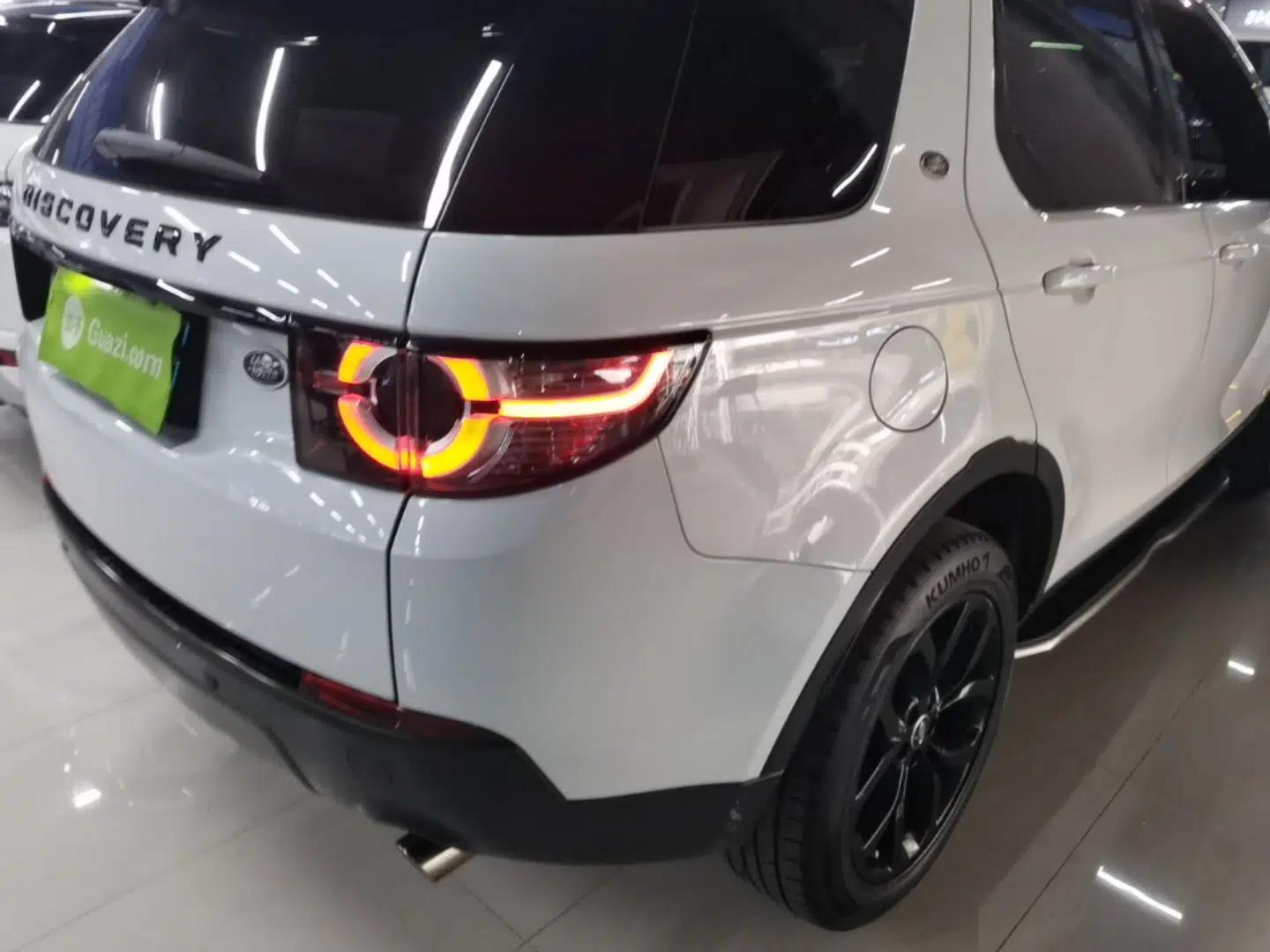 Land Rover Discovery Sport 2017 2.0T Cool Black Limited Edition — миниатюра 7