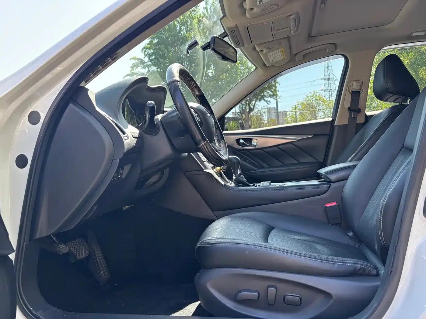 Infiniti Q50L 2016 2.0T Enjoy Edition — миниатюра 11