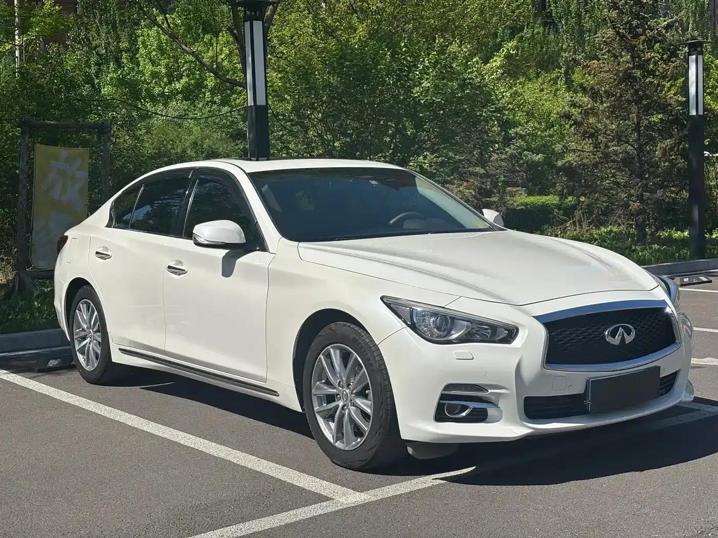 Infiniti Q50L 2016 2.0T Enjoy Edition — миниатюра 3