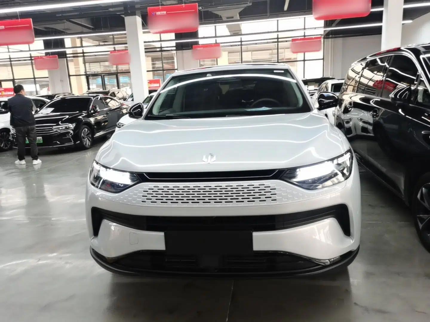 Leapmotor C11 2023 Extended-Range 285 Comfort Edition — миниатюра 2
