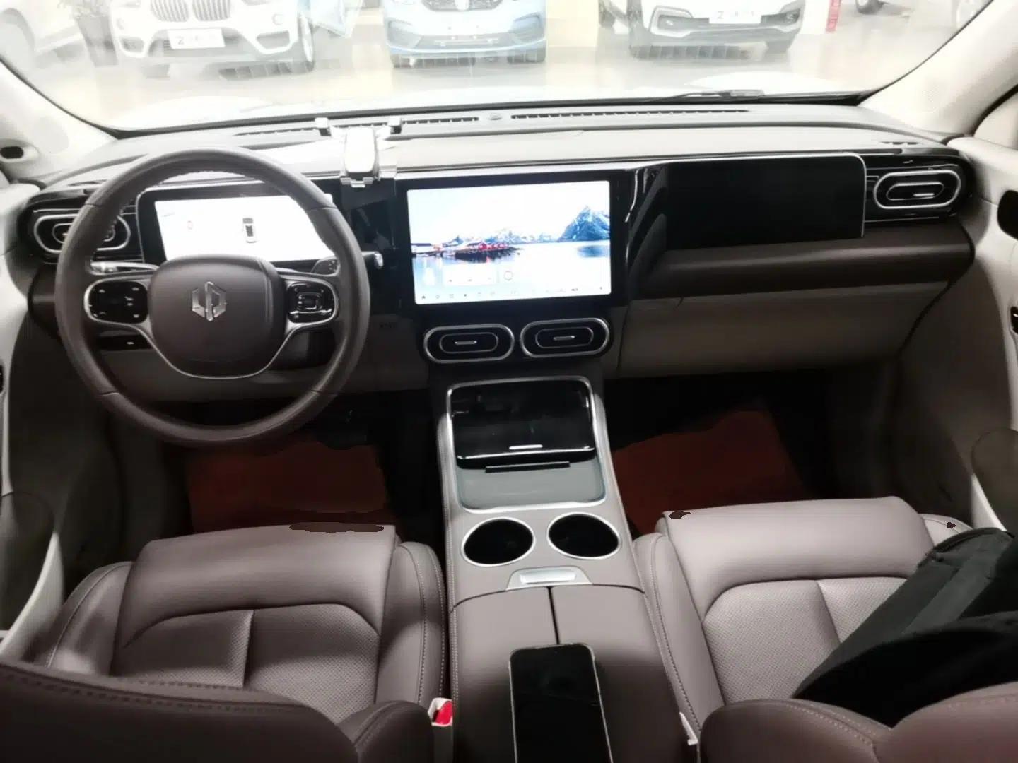 Leapmotor C11 2023 Extended-Range 285 Comfort Edition — миниатюра 12