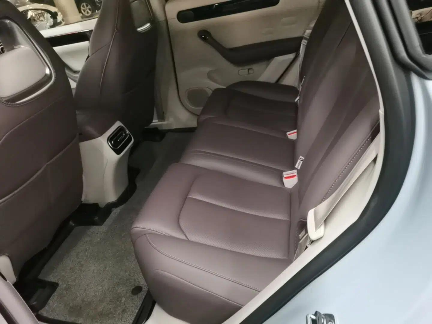Leapmotor C11 2023 Extended-Range 285 Comfort Edition — миниатюра 19