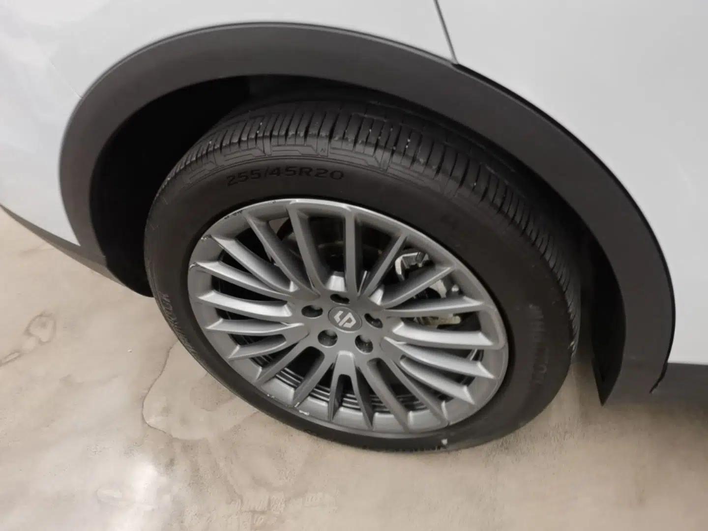 Leapmotor C11 2023 Extended-Range 285 Comfort Edition — миниатюра 10
