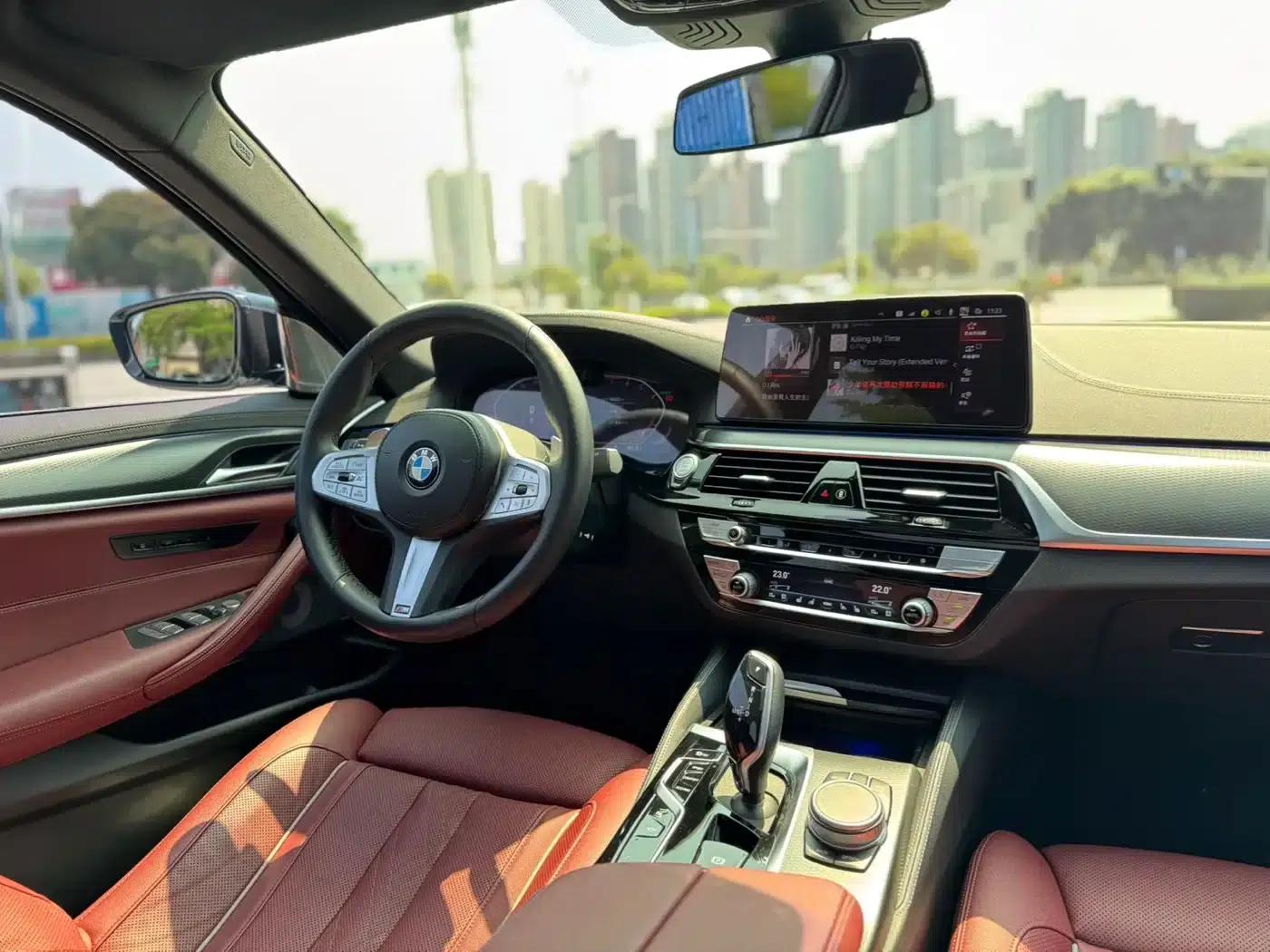 2022 BMW 5 Series 530Li Executive M Sport Package — миниатюра 6