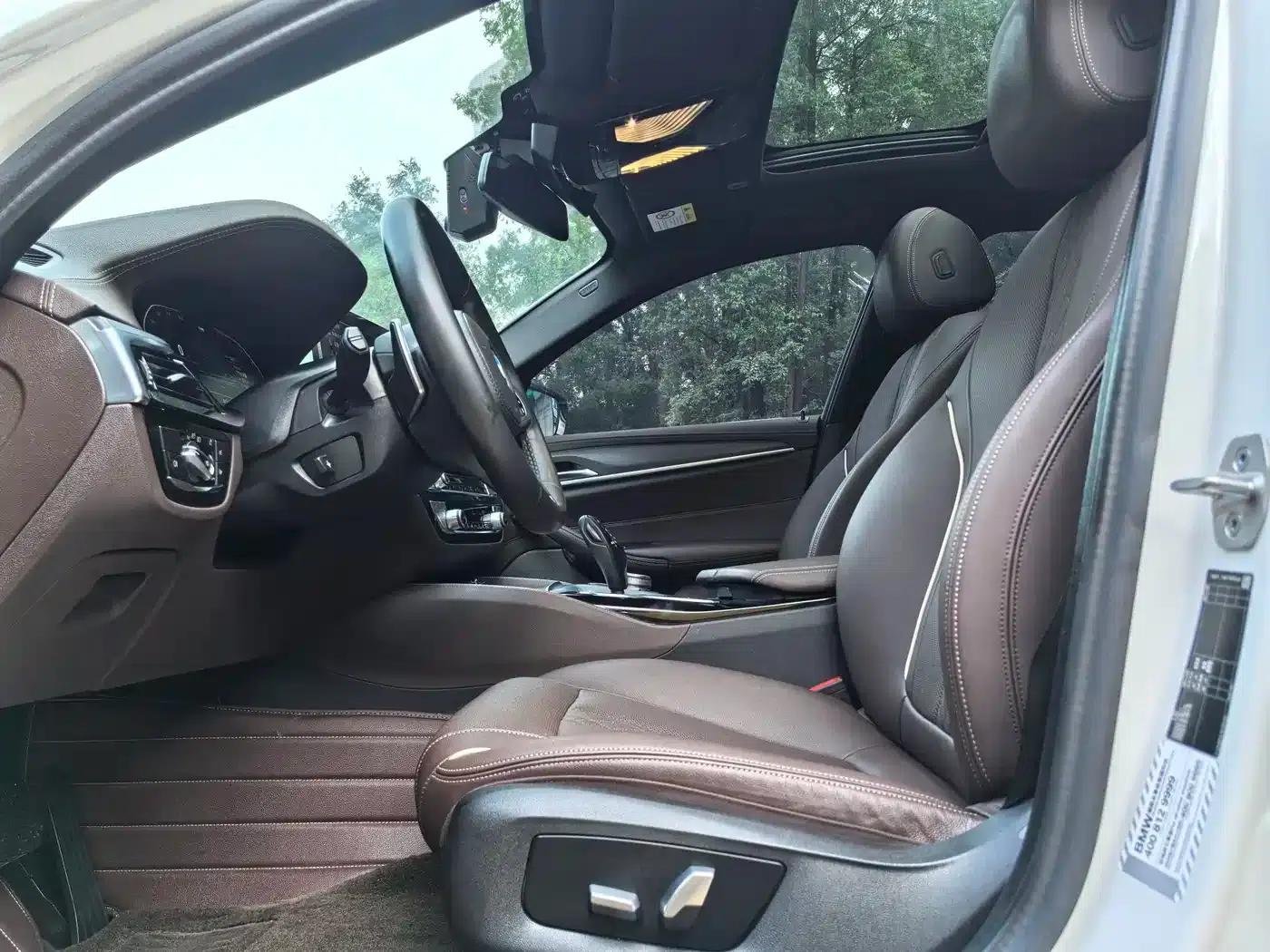 2022 BMW 5 Series Facelift 530Li Leading Edition M Sport Package — миниатюра 8