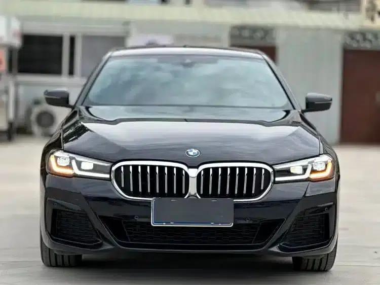 2022 BMW 5 Series 530Li xDrive M Sport Package — миниатюра 3