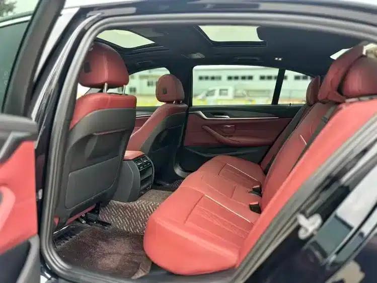 2022 BMW 5 Series 530Li xDrive M Sport Package — миниатюра 8