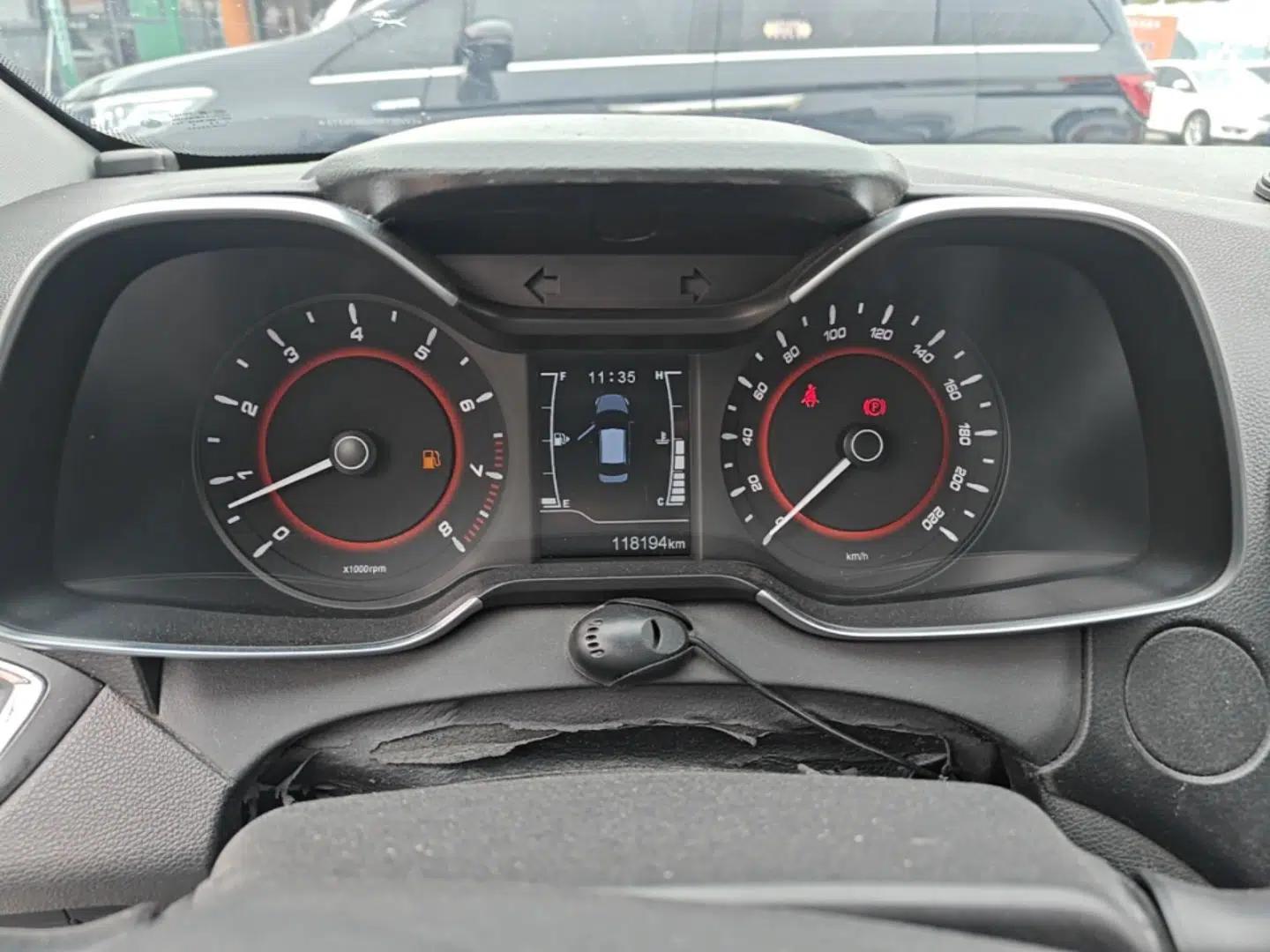 Chery Arrizo 5 2016 1.5L Manual Lingchao Edition — миниатюра 15