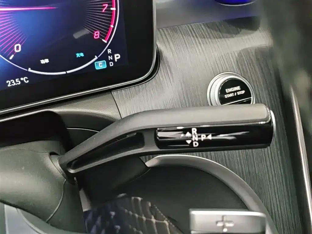 Mercedes-Benz C-Class 2023 Facelift C 200 L Sport Edition — миниатюра 14