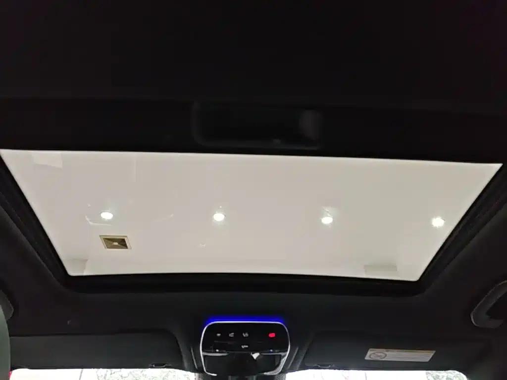 Mercedes-Benz C-Class 2023 Facelift C 200 L Sport Edition — миниатюра 18