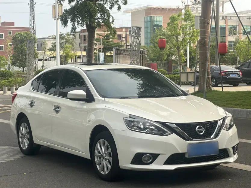 Nissan Sylphy 2019 Classic 1.6XL CVT Luxury Edition — миниатюра 3