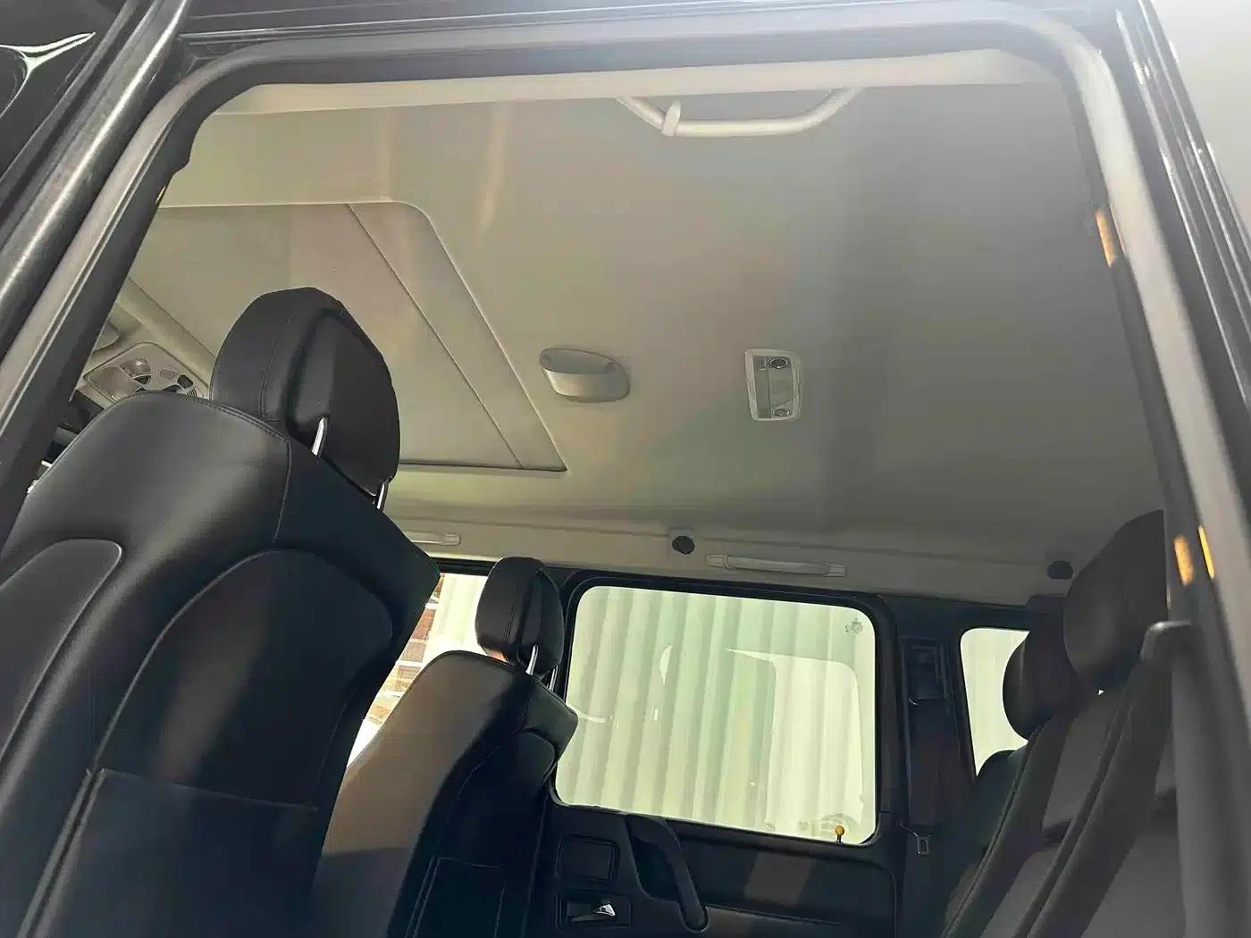 2010 Mercedes-Benz G-Class G 500 — миниатюра 17