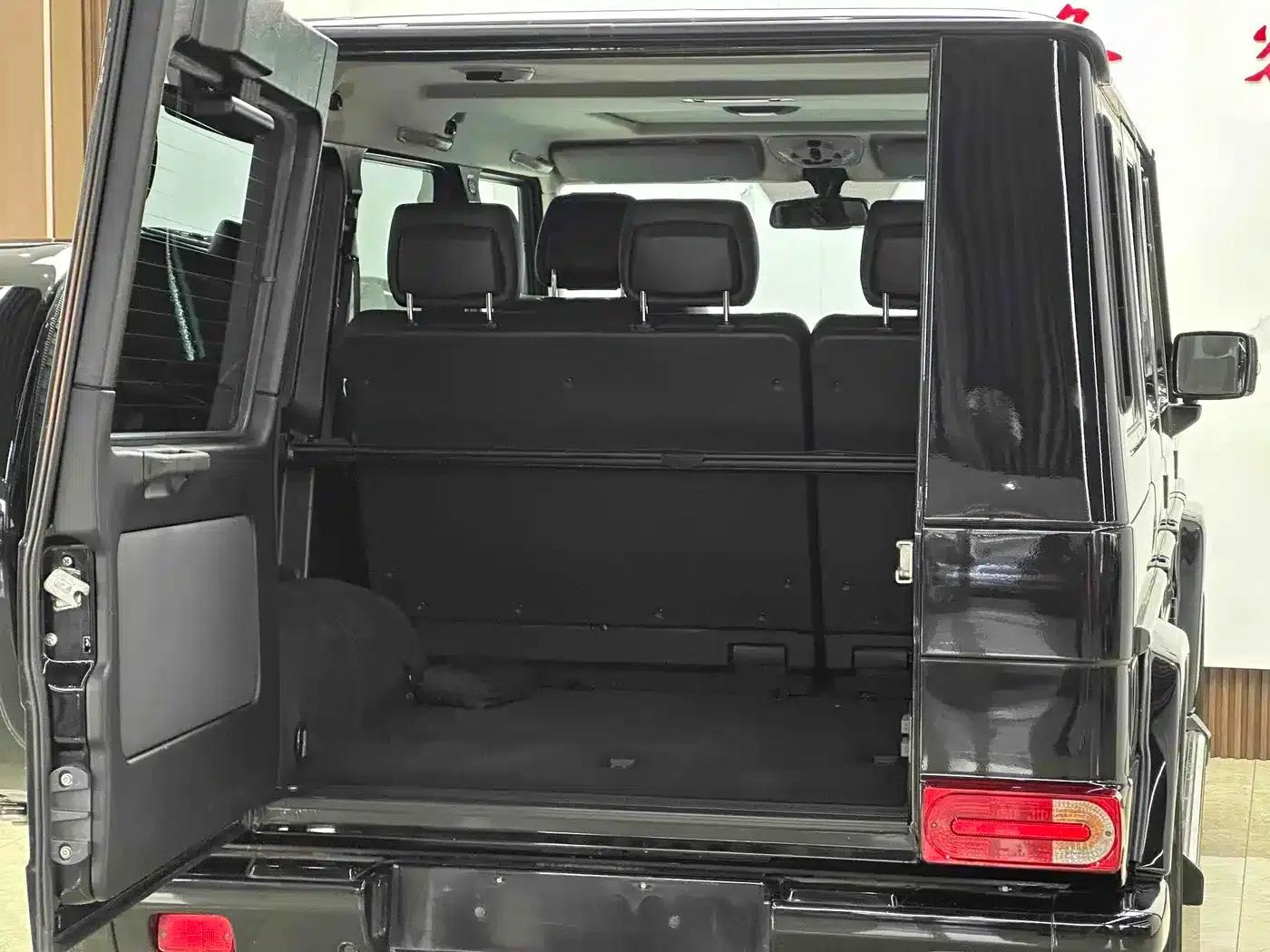 2010 Mercedes-Benz G-Class G 500 — миниатюра 7