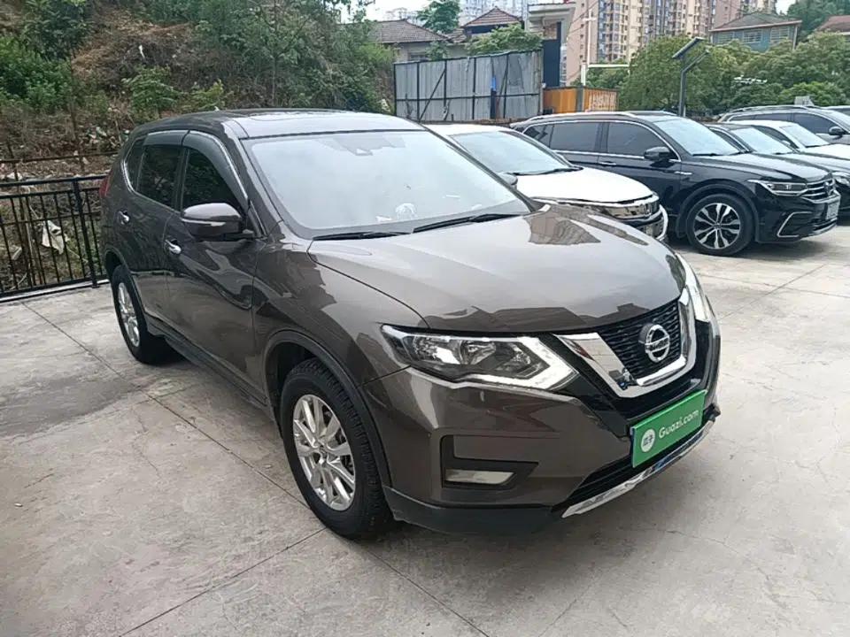 Nissan X-Trail 2021 2.0L CVT 2WD XL ITS SmartConnect Comfort Edition — миниатюра 3