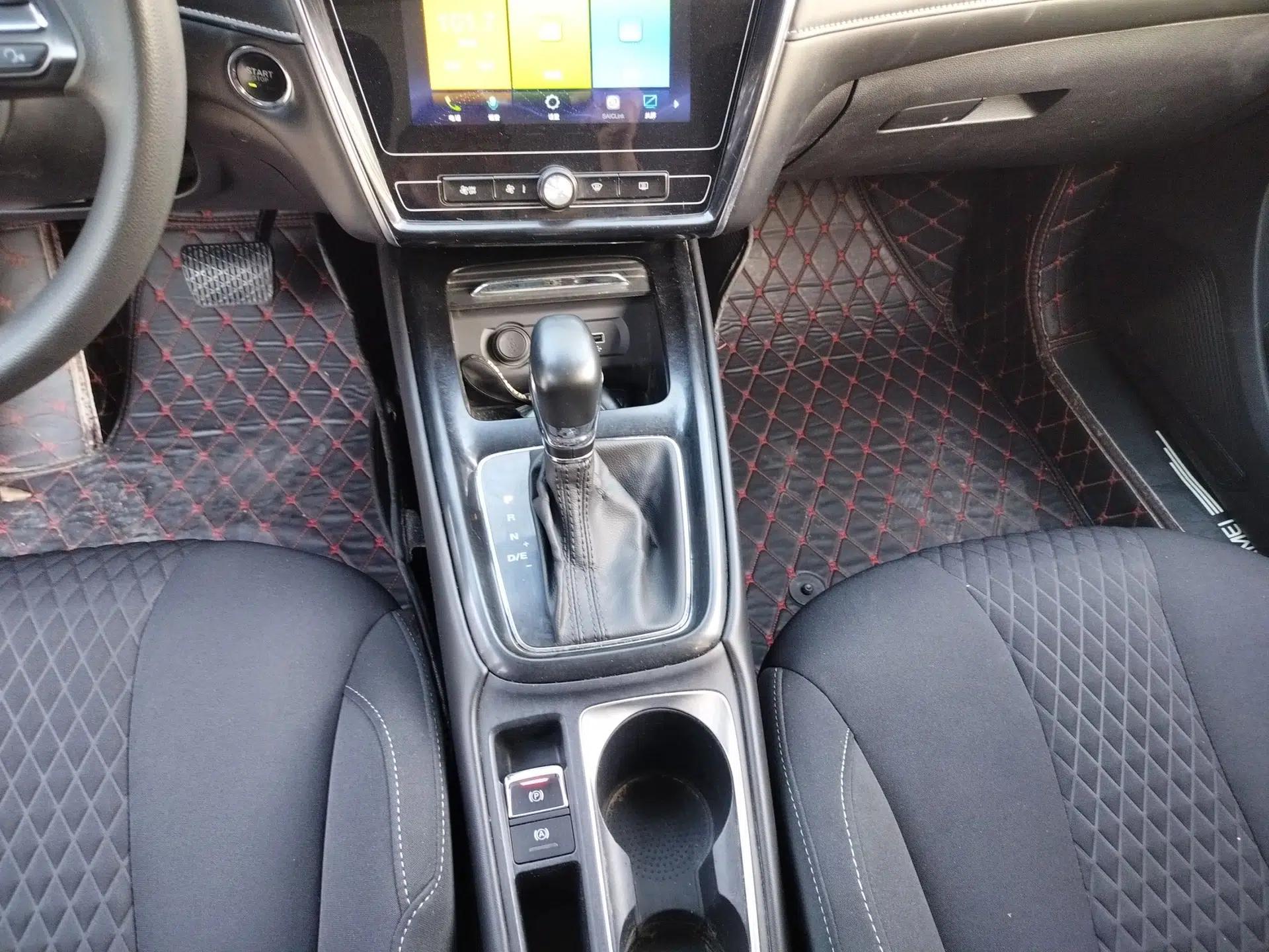 Roewe i5 2019 1.5L Automatic 4G Connected Langyue Edition — миниатюра 11