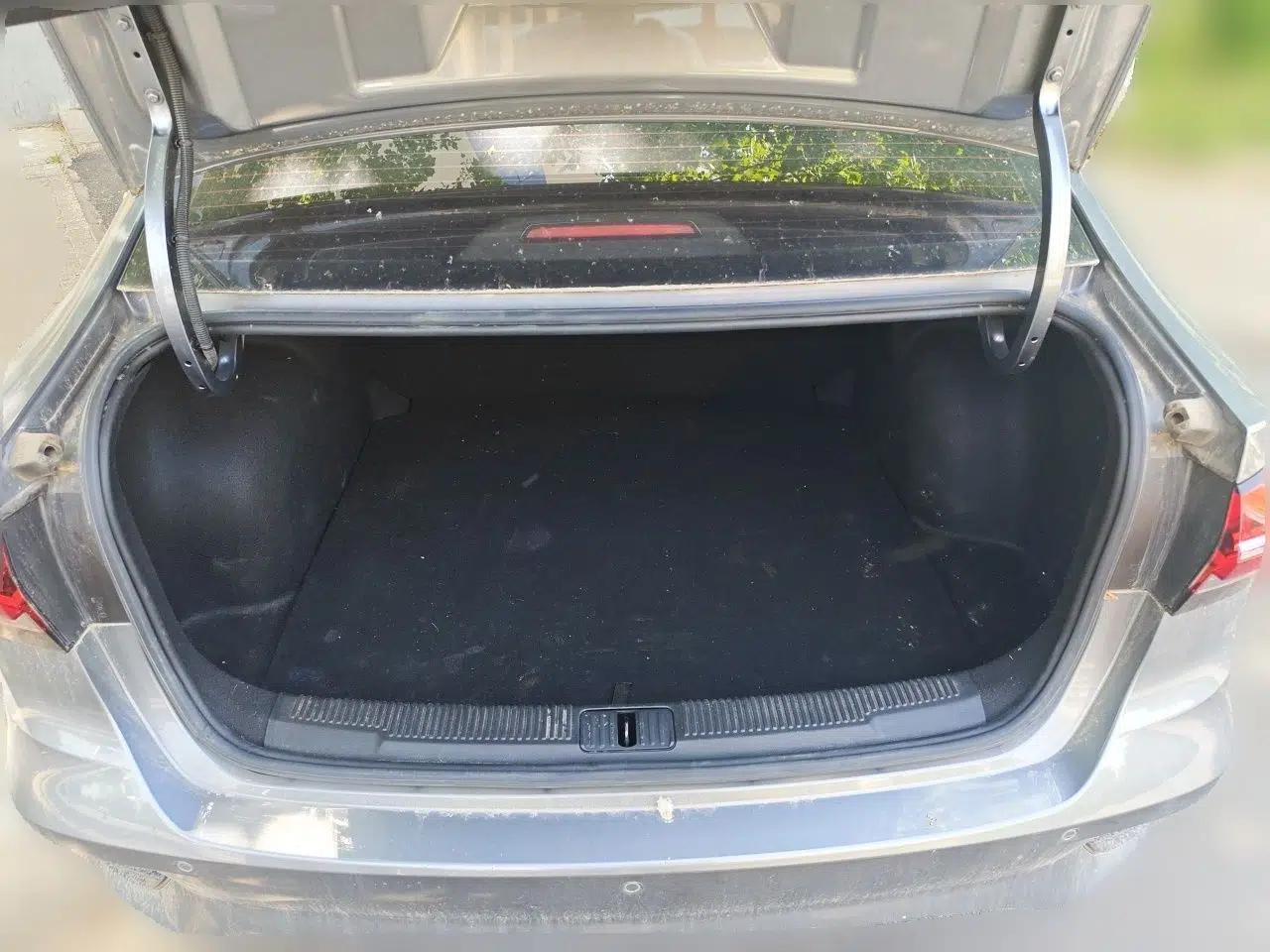 Roewe i5 2021 Revised Version 1.5L CVT Diamond Edition — миниатюра 20