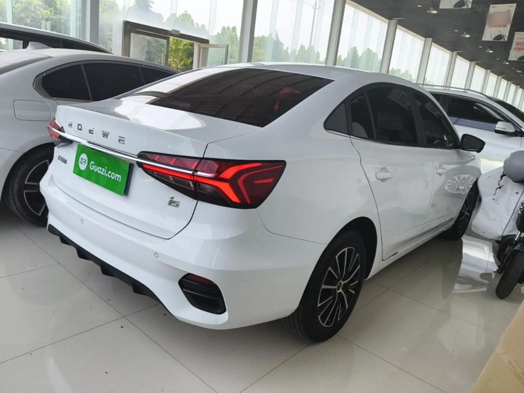 Roewe i5 2021 Revised Version 1.5L CVT Diamond Edition — миниатюра 6