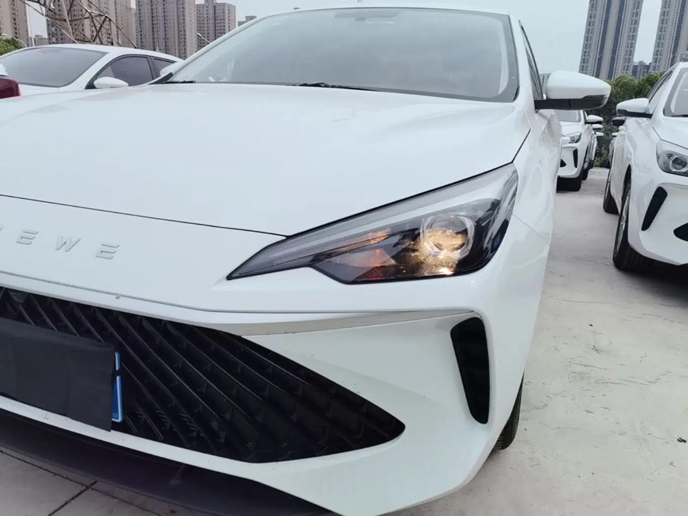 Roewe i5 2026 Model 1.5L CVT Luxury Version — миниатюра 9