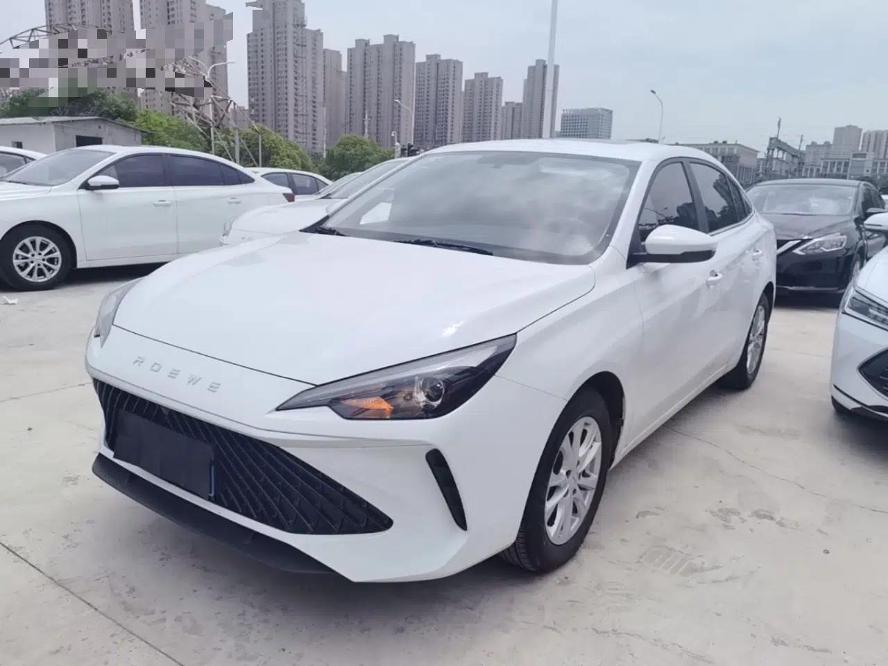 Roewe i5 2026 Model 1.5L CVT Luxury Version — миниатюра 1