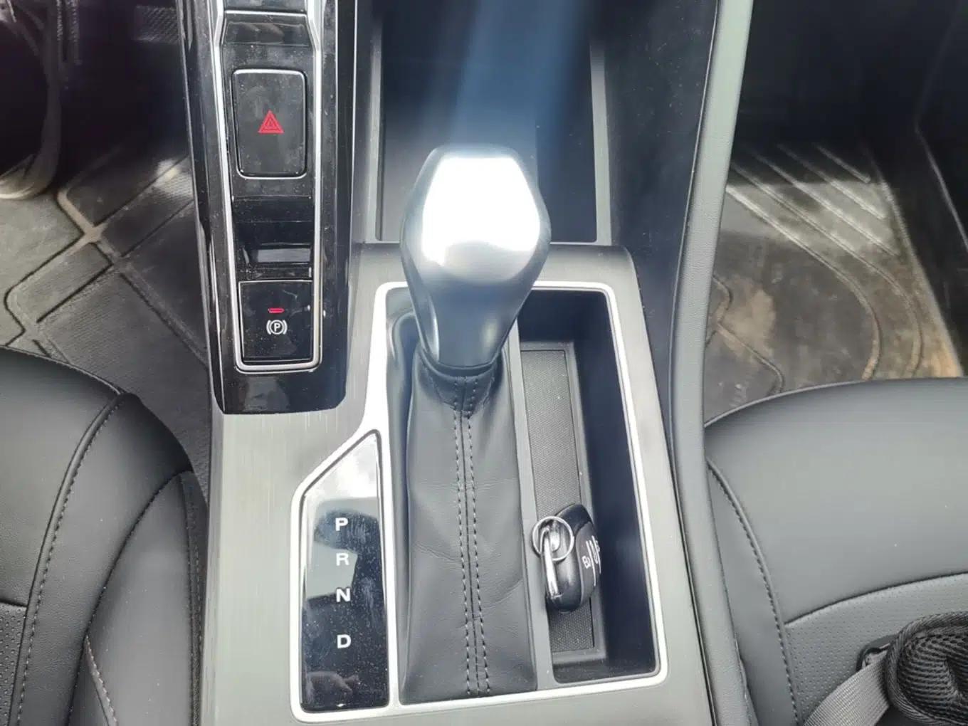 Roewe i5 2026 Model 1.5L CVT Luxury Version — миниатюра 17