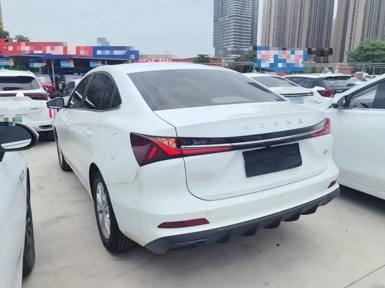 Roewe i5 2026 Model 1.5L CVT Luxury Version — миниатюра 4
