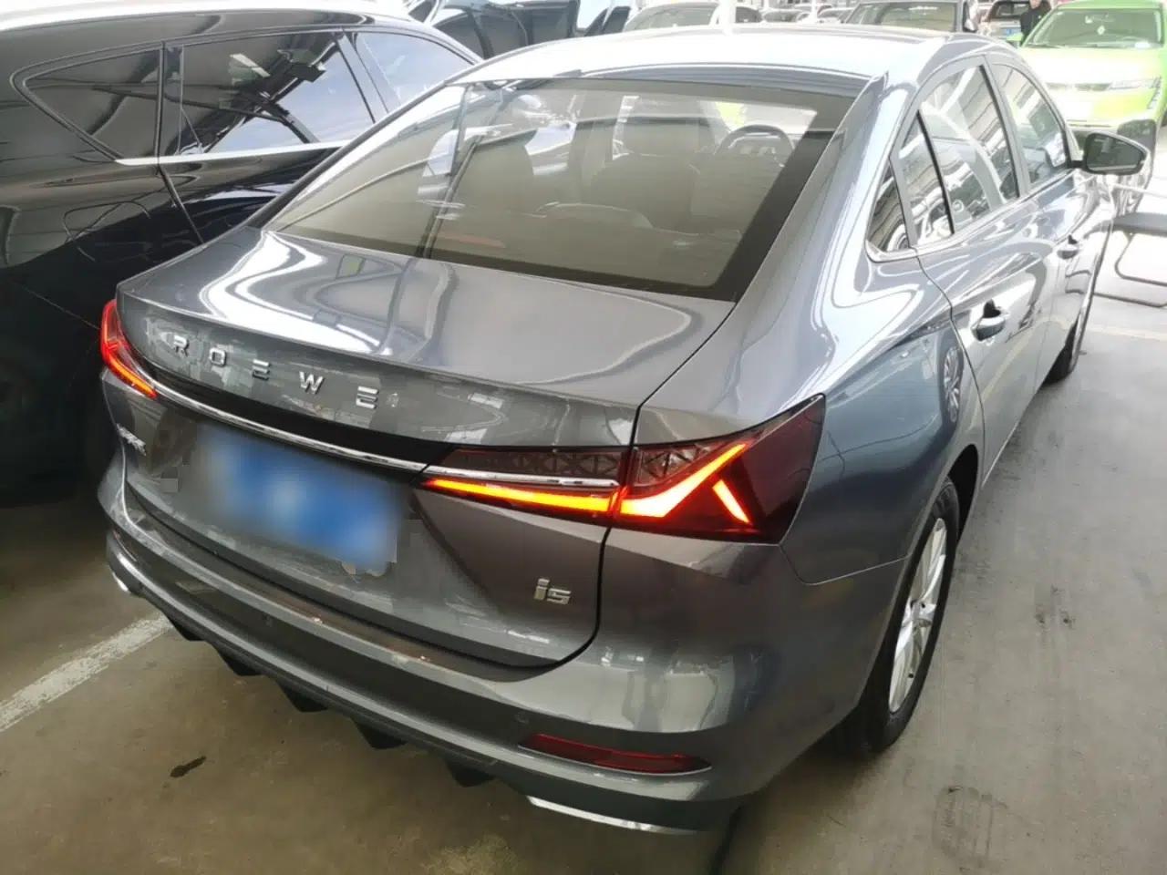 Roewe i5 2023 1.5L CVT Luxury Edition — миниатюра 4