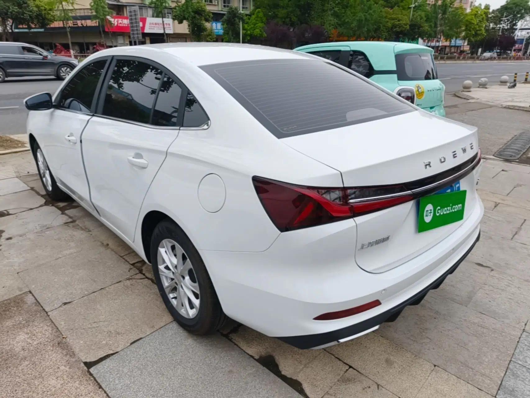 Roewe i5 2023 1.5L CVT Luxury Edition — миниатюра 4