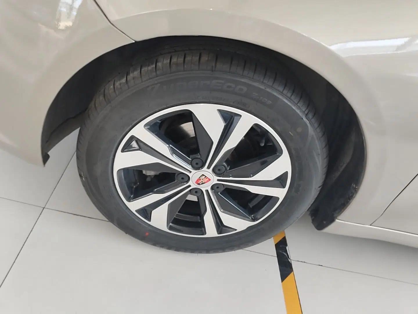 Roewe 360 2017 1.5L Automatic Luxury Edition — миниатюра 8