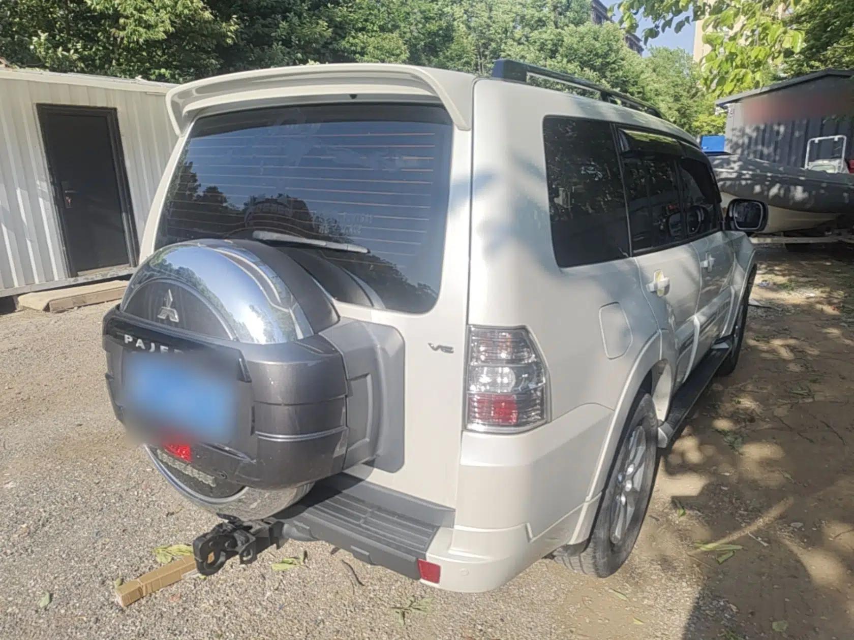 Mitsubishi Pajero 2016 3.0L Automatic Standard Version China V Standard — миниатюра 6