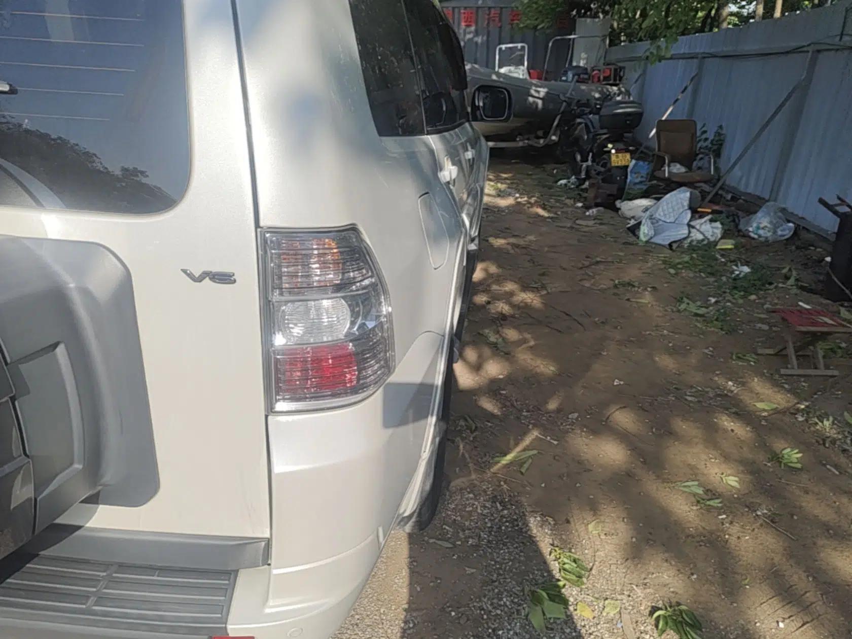 Mitsubishi Pajero 2016 3.0L Automatic Standard Version China V Standard — миниатюра 7
