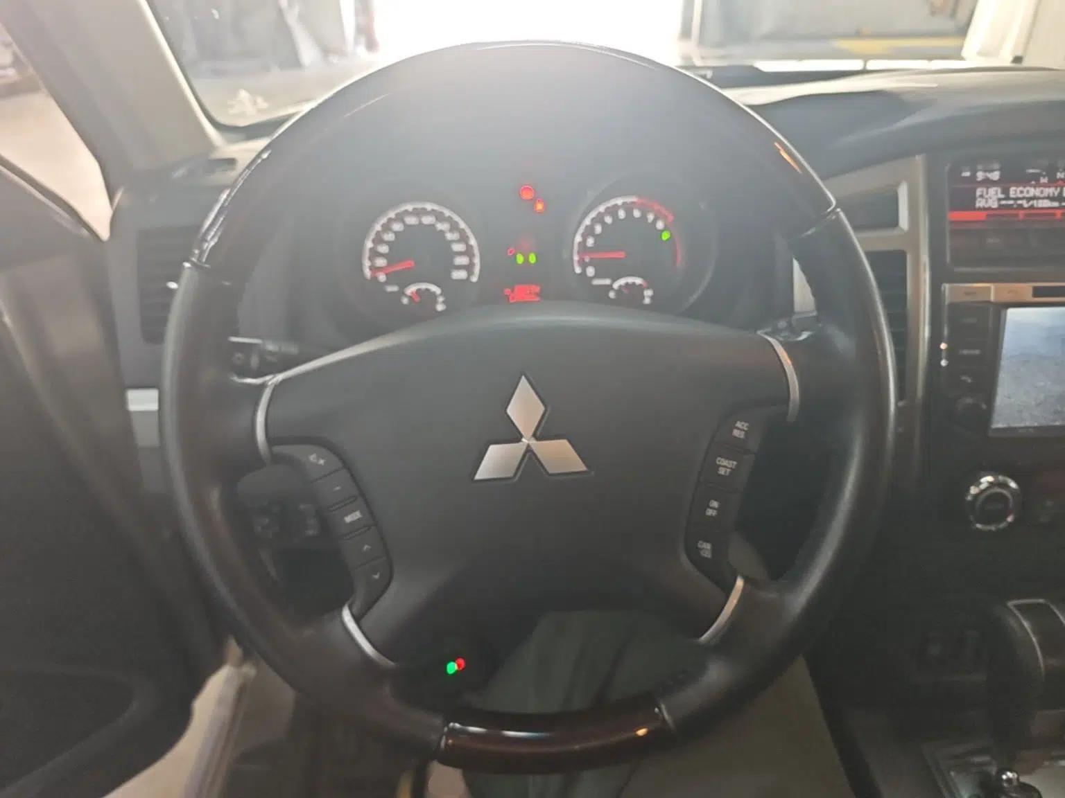 Mitsubishi Pajero 2016 3.0L Automatic Prestige Version China V Standard — миниатюра 14