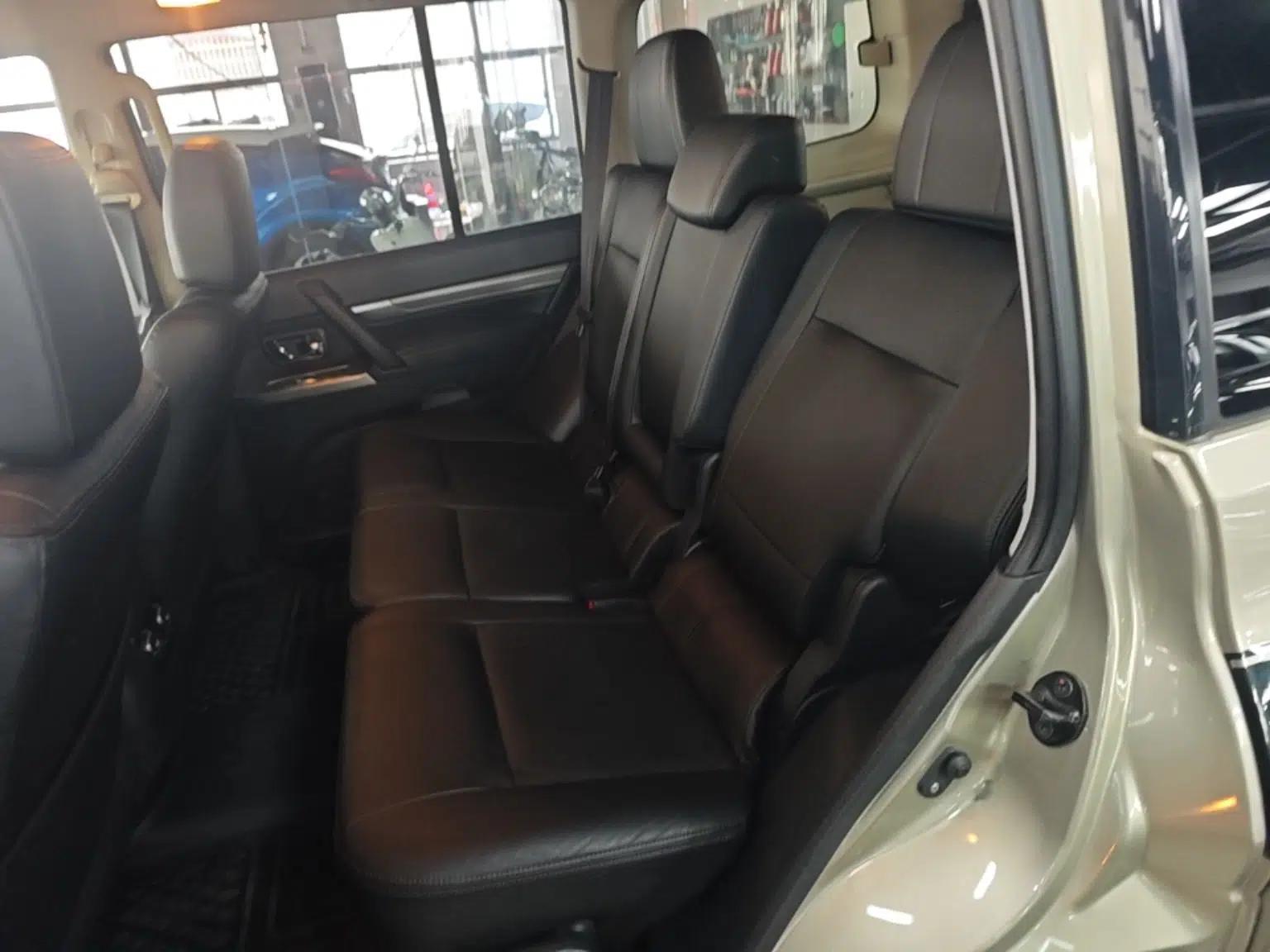 Mitsubishi Pajero 2016 3.0L Automatic Prestige Version China V Standard — миниатюра 20