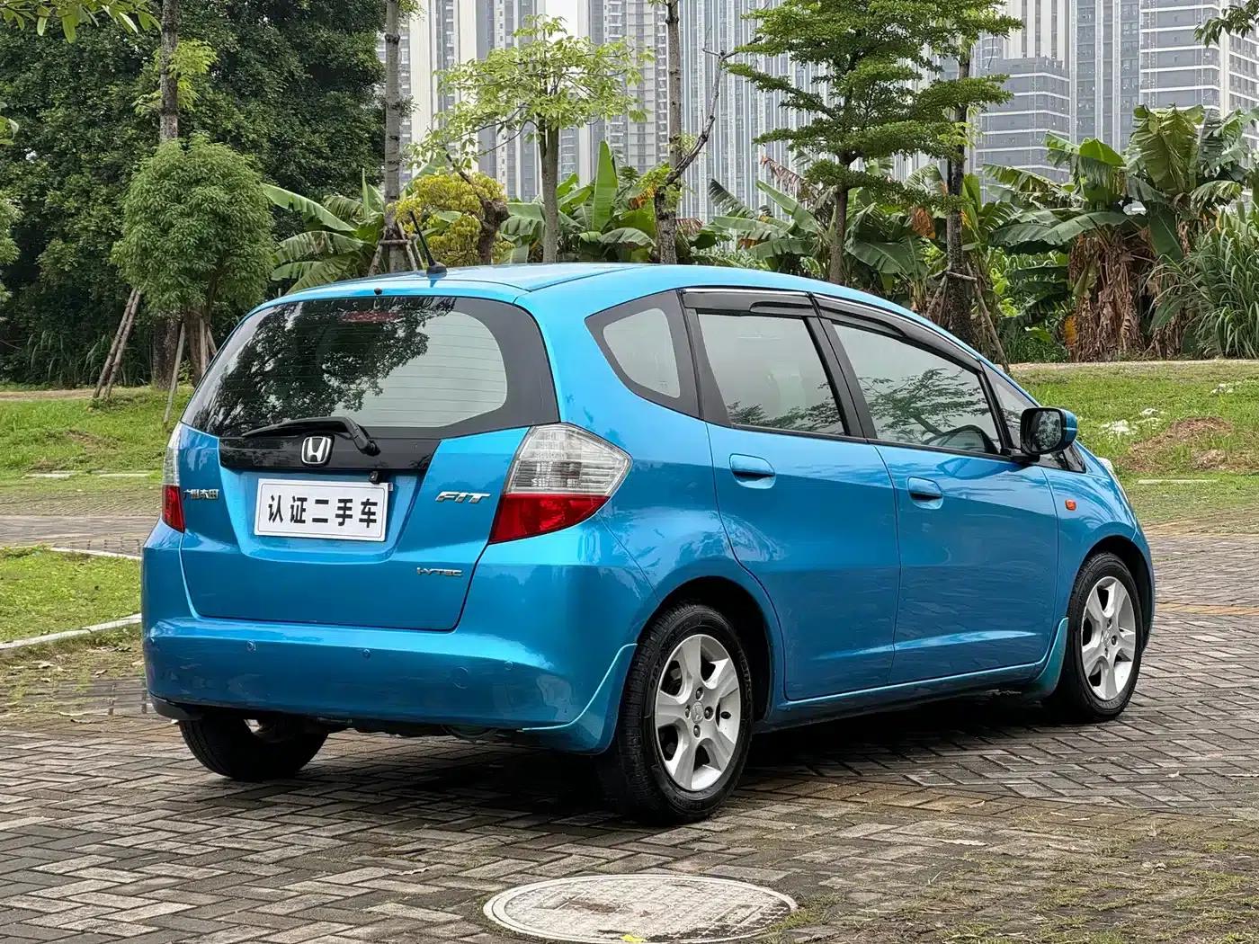 Honda Fit 2008 1.5L Automatic Deluxe Edition — миниатюра 7