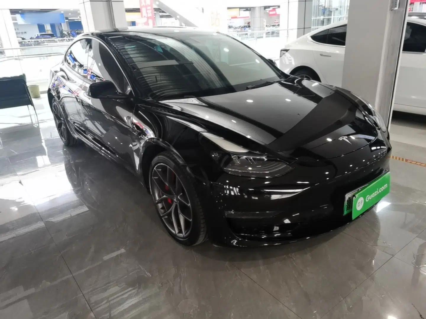 Tesla Model 3 2022 Performance High-Performance All-Wheel-Drive Version — миниатюра 3