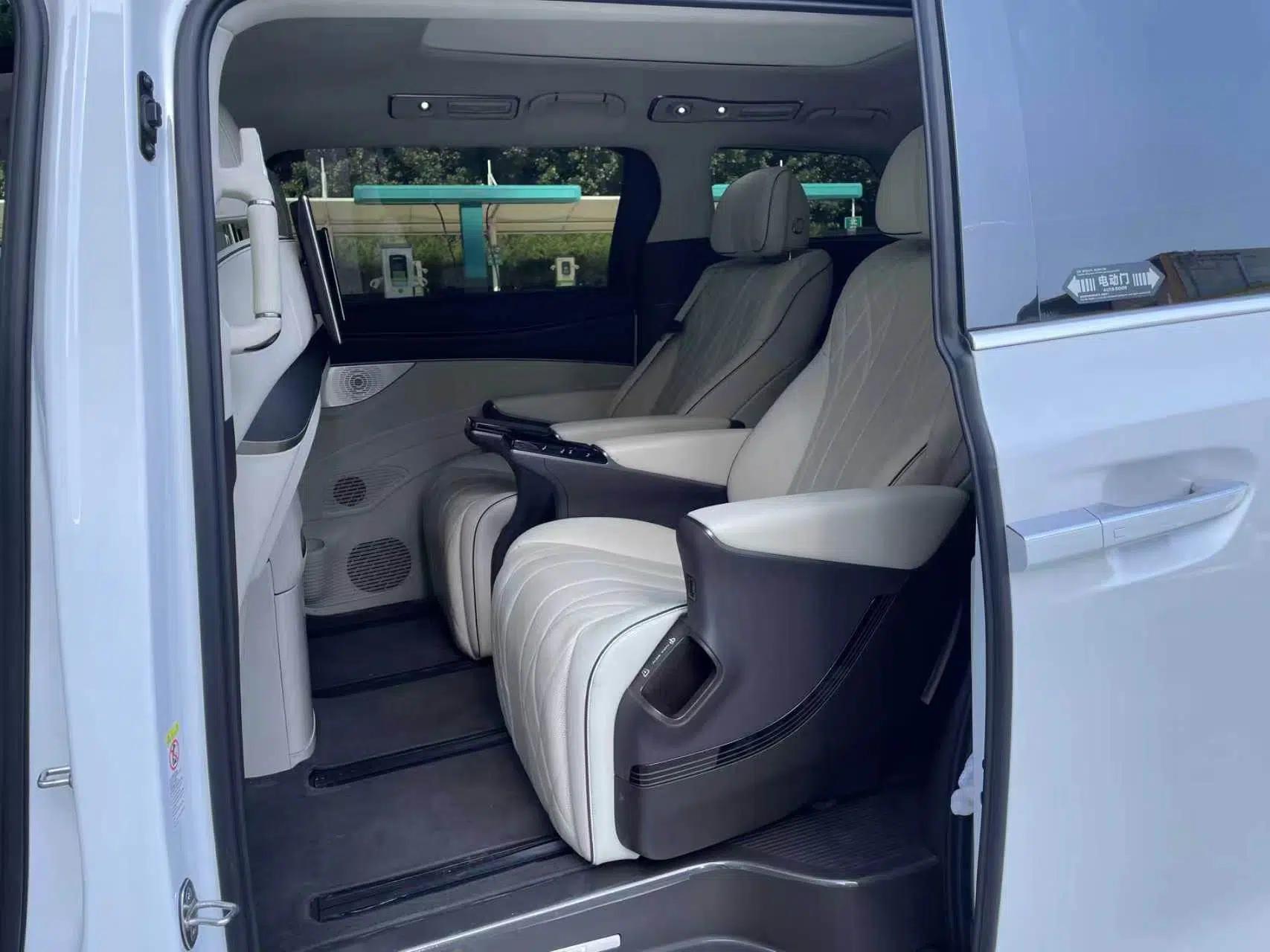 Denza D9 2024 DM-i 980 Four-Wheel Drive Flagship Model — миниатюра 10