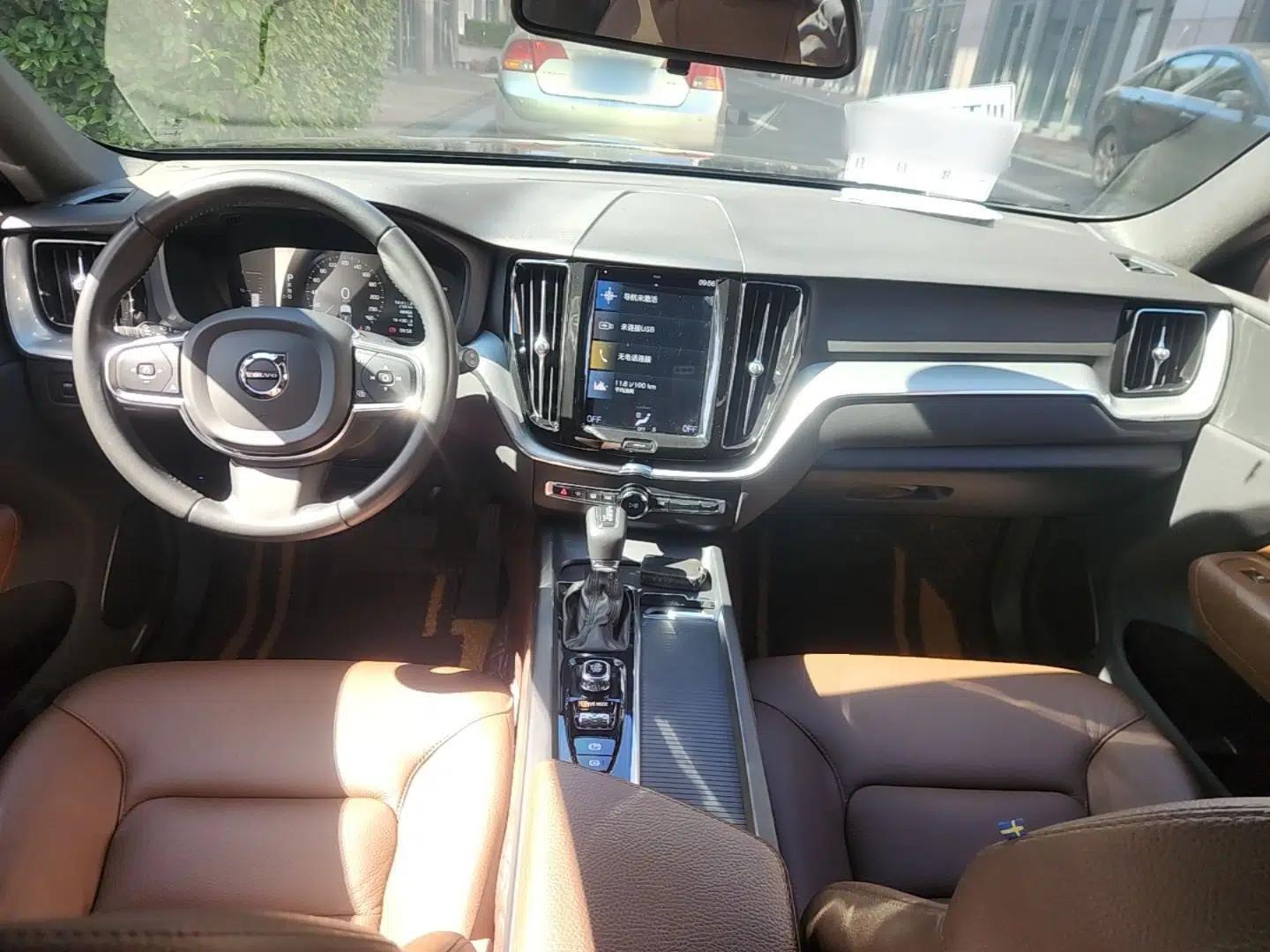 Volvo XC60 2021 T5 4x4 Smart Luxury Edition — миниатюра 13