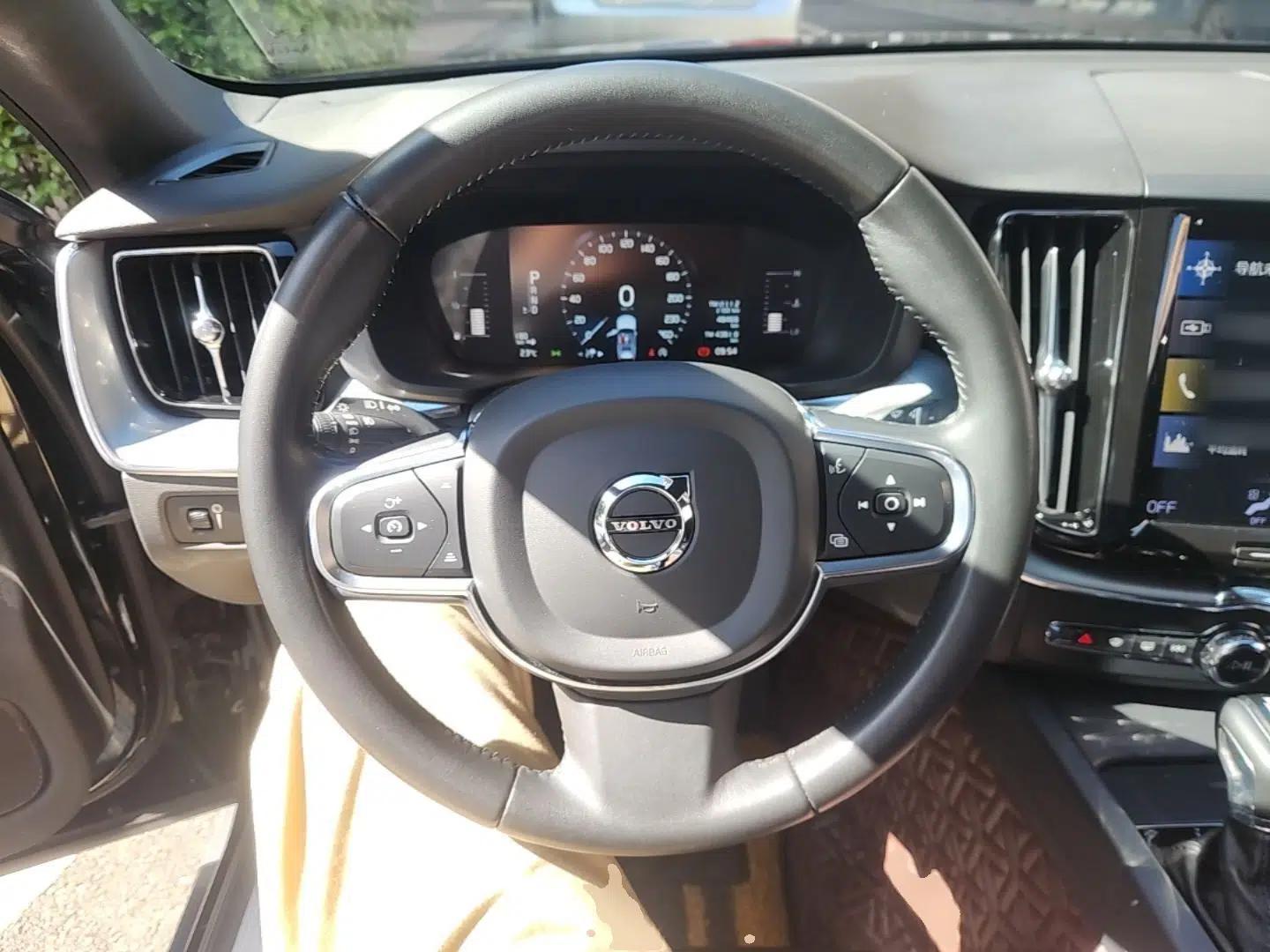Volvo XC60 2021 T5 4x4 Smart Luxury Edition — миниатюра 14