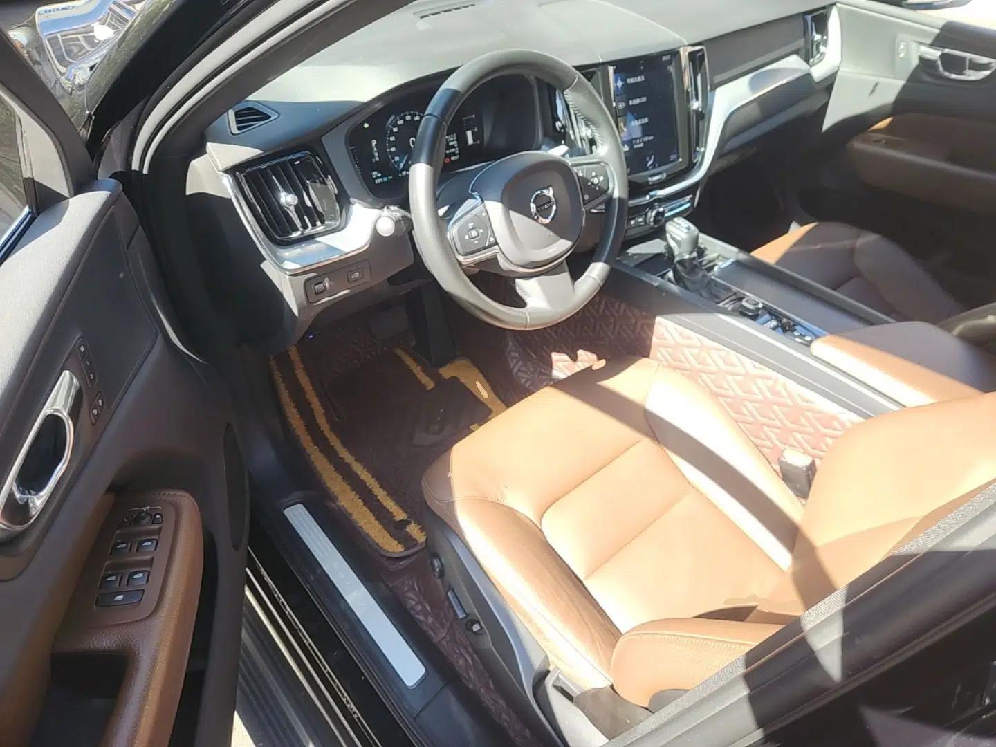 Volvo XC60 2021 T5 4x4 Smart Luxury Edition — миниатюра 19
