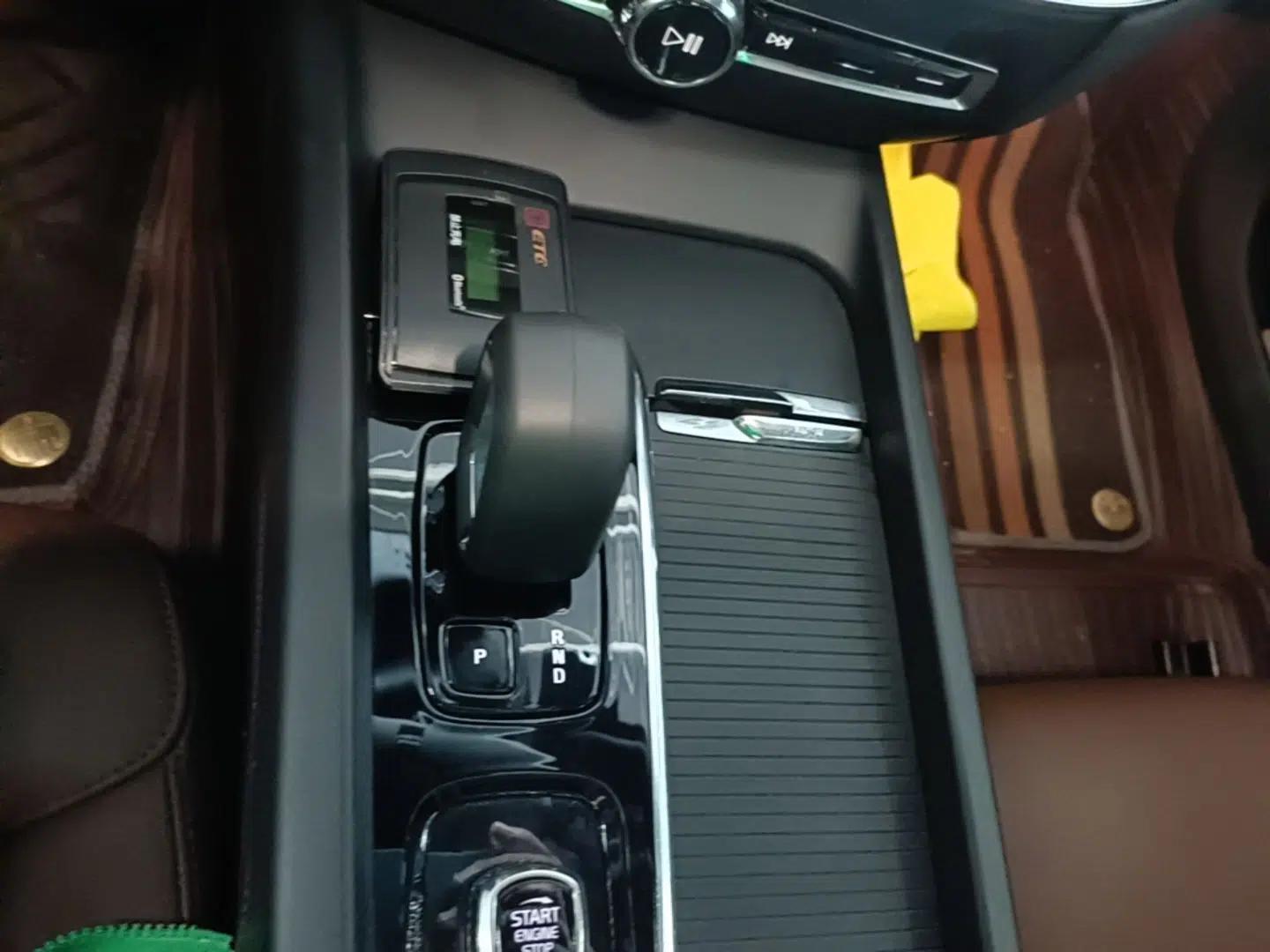 Volvo S60 2023 B4 Zhiyi Luxury Edition — миниатюра 17