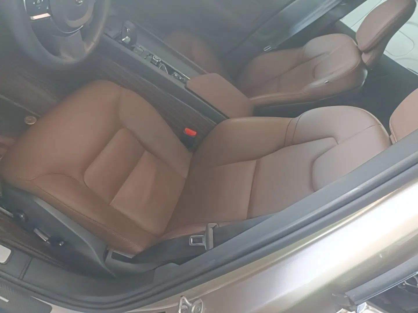 Volvo S60 2023 B4 Zhiyi Luxury Edition — миниатюра 18