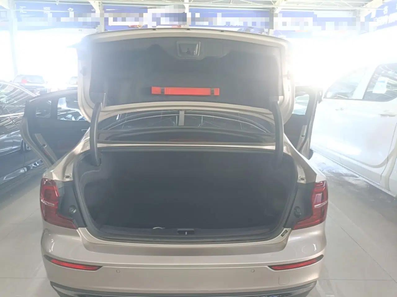 Volvo S60 2023 B4 Zhiyi Luxury Edition — миниатюра 22