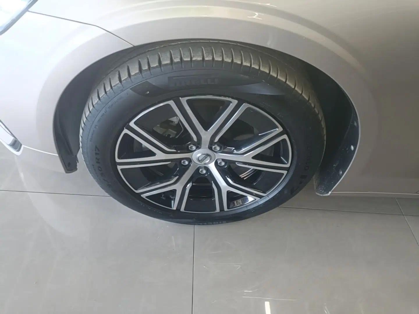 Volvo S60 2023 B4 Zhiyi Luxury Edition — миниатюра 8