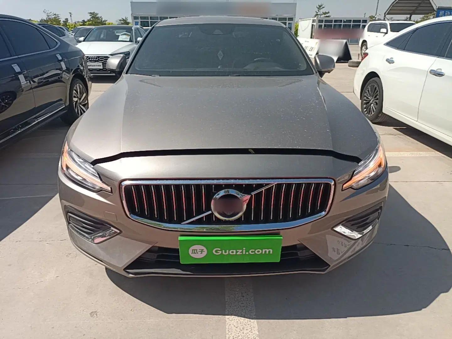 Volvo S60 2022 B4 Zhiyi Luxury Edition — миниатюра 2
