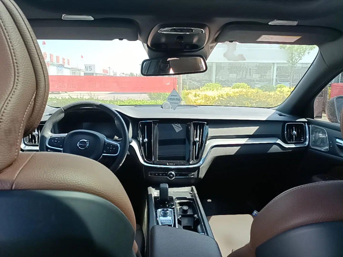 Volvo S60 2022 B4 Zhiyi Luxury Edition — миниатюра 12