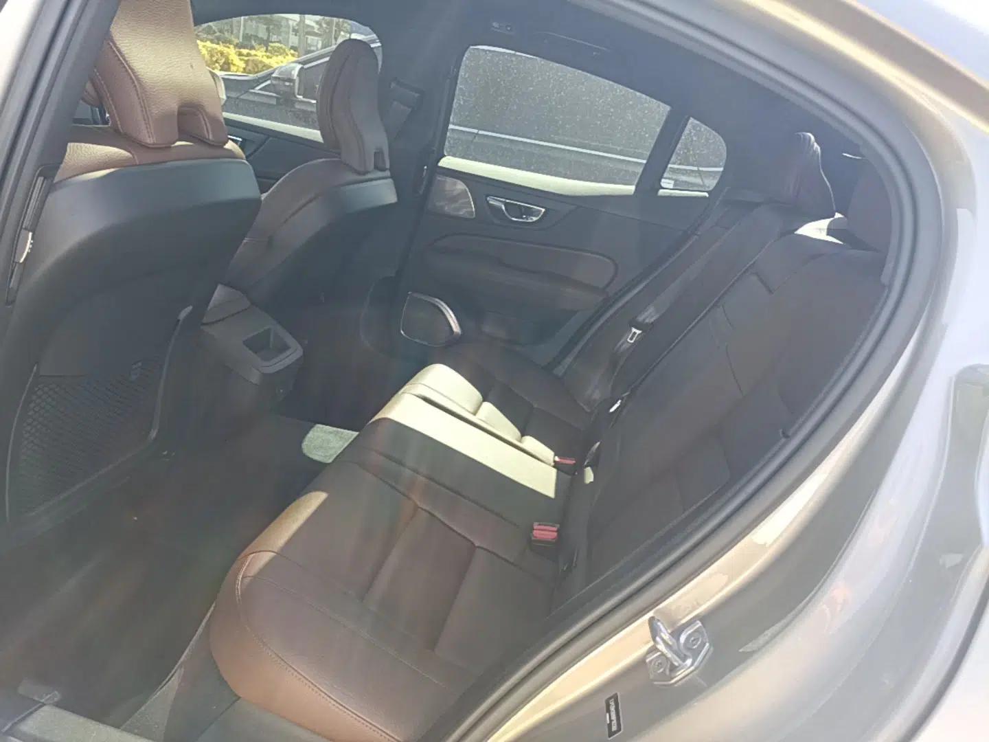Volvo S60 2022 B4 Zhiyi Luxury Edition — миниатюра 19
