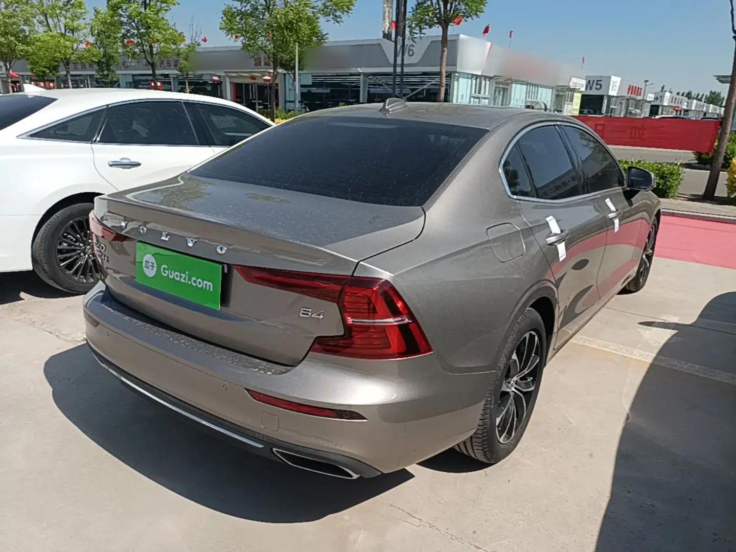 Volvo S60 2022 B4 Zhiyi Luxury Edition — миниатюра 4