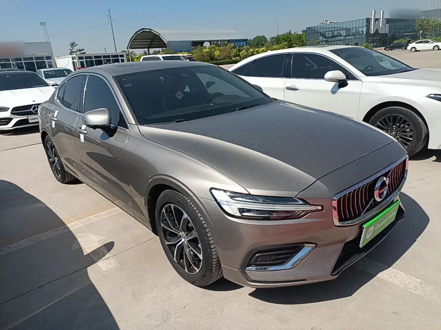 Volvo S60 2022 B4 Zhiyi Luxury Edition — миниатюра 6