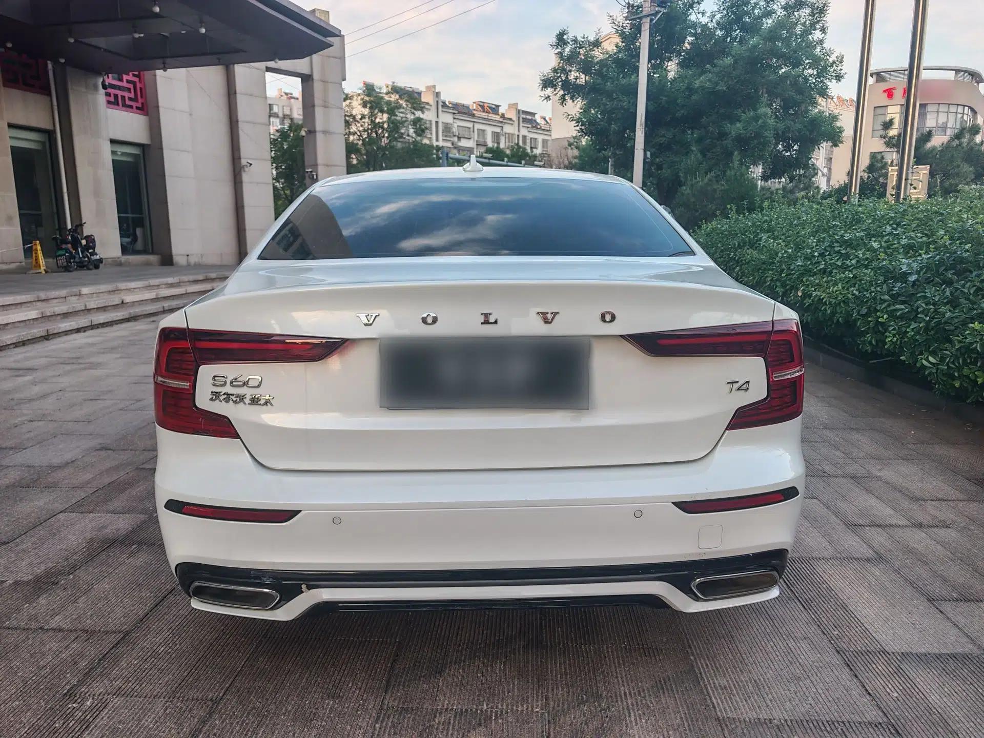 Volvo S60 2021 T4 Zhiyuan Sport Edition — миниатюра 6