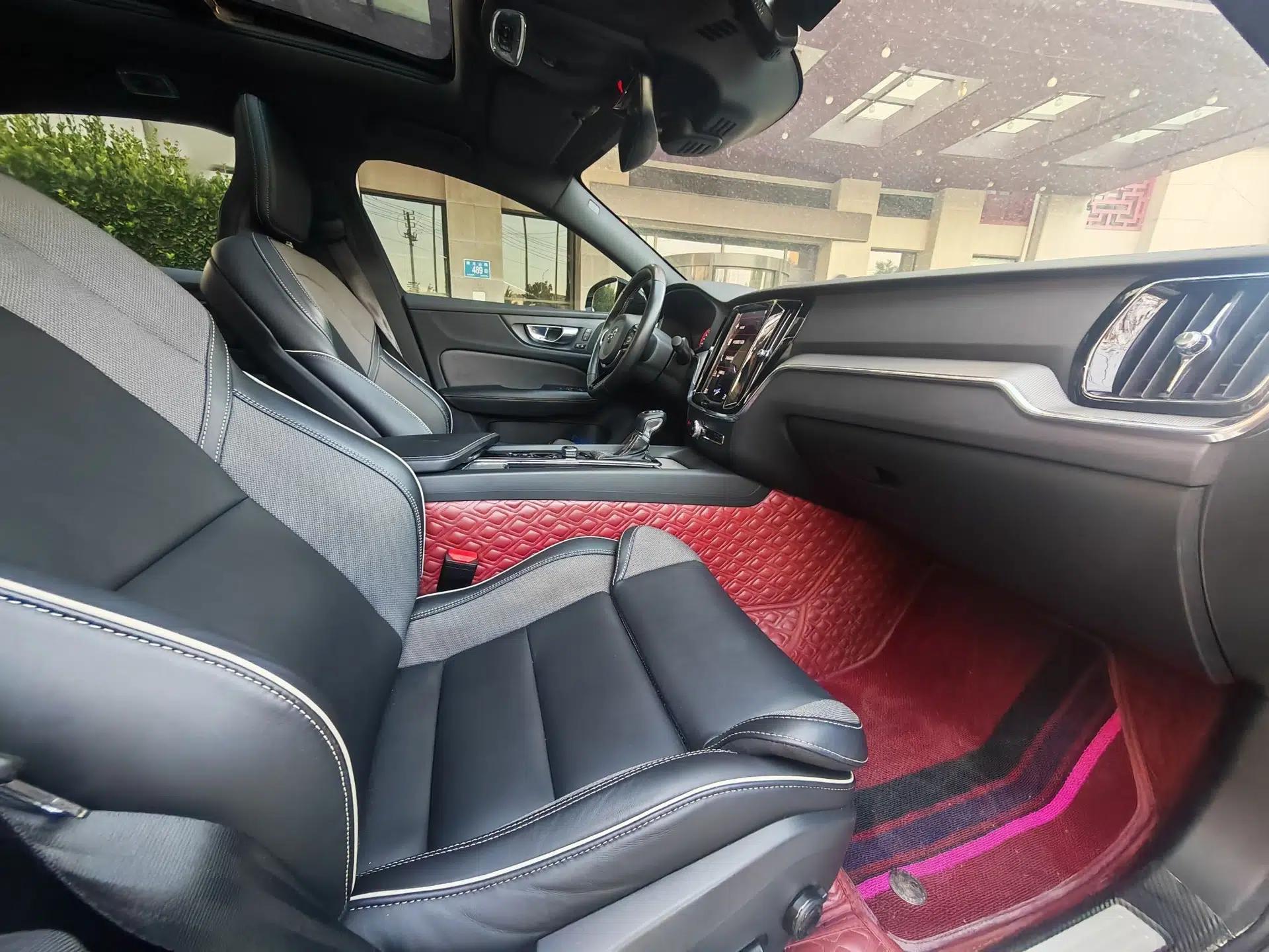 Volvo S60 2021 T4 Zhiyuan Sport Edition — миниатюра 9
