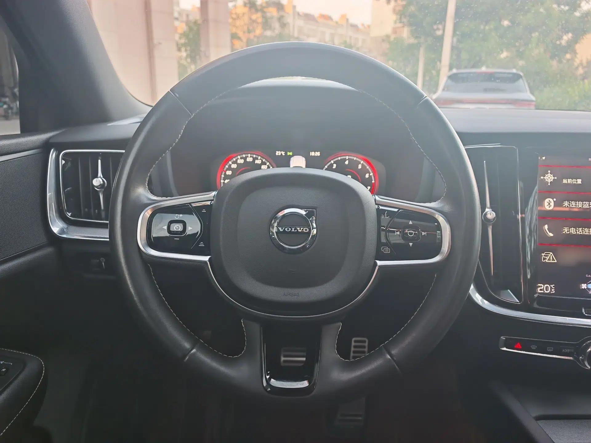 Volvo S60 2021 T4 Zhiyuan Sport Edition — миниатюра 10